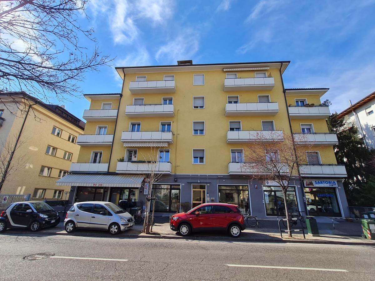 Apartment Palermo - Very Cosy, Calm And Close To The City Centre Болзано Екстериор снимка